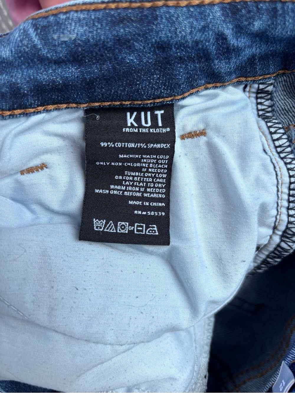 Kut from the Kloth Distressed Raw-Hem Cropped Blue Jeans - Picture 7 of 8